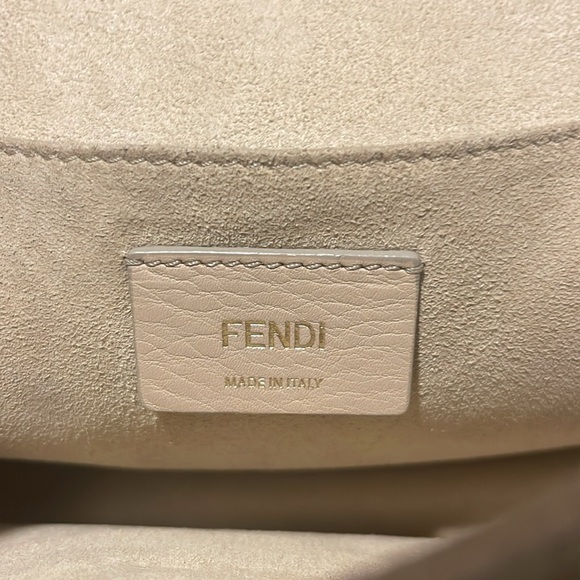 COPY - Fendi Crossbody Black Leather Bag - Picture 3 of 7